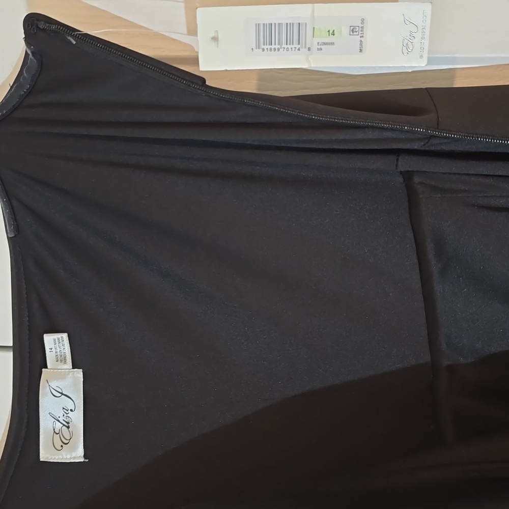 ELIZA J. - Women's Gown - Picture 8 of 12